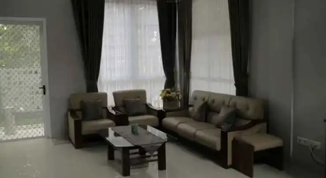 AlasDjati Guest House, Prenota Affittacamere Hotel a Kalimantan con parcheggio, Parcheggio