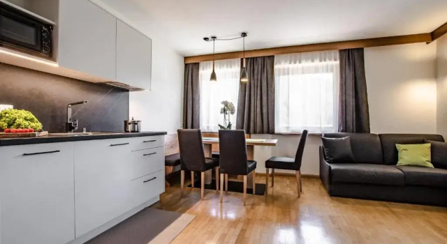 Ciasa MAEL Dolomites Apartments, Prenota Appartamento Hotel a Veneto con parcheggio, Parcheggio