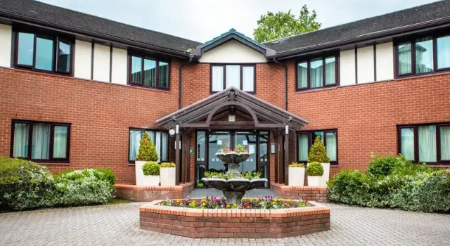 Люкс Holiday Inn A55 Chester West by IHG