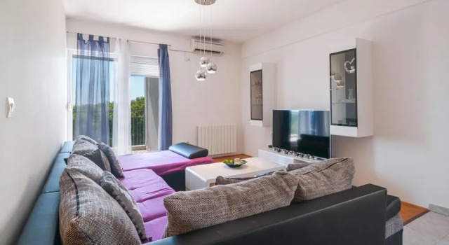 Nice Apartment in Split With 2 Bedrooms and Wifi, Prenota Appartamento Splitska 
