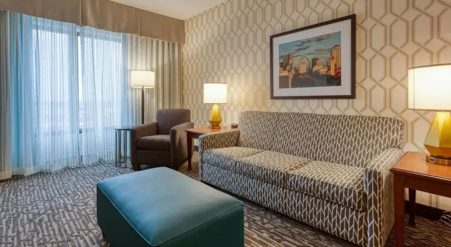 Двухместный люкс Drury Plaza Hotel St. Louis Chesterfield