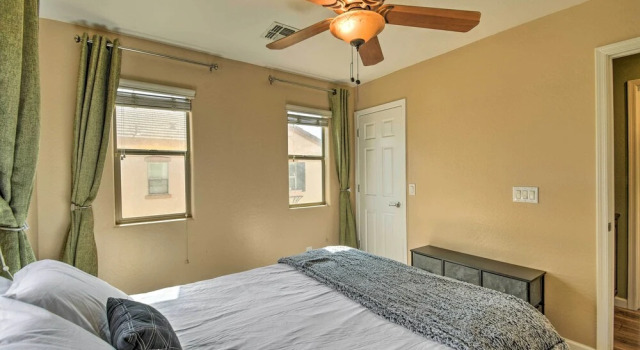 Коттедж 2-story Surprise Getaway w/ Patio + Fire Pit!