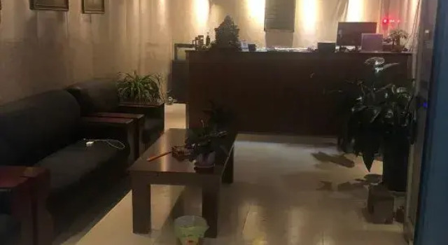 Ruojing Jinshan Hotel, Boek Hotel Ruoqiang Xinjiang