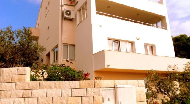 Apartments Pera