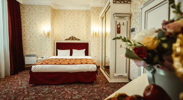 Royal Hotel De Paris, Rezervovat Hotel Pecherskyj Kyjev