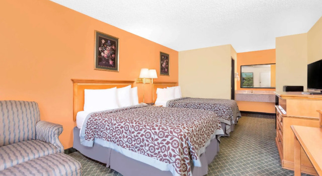 Четырёхместный номер Standard Days Inn by Wyndham Aiken - Interstate Hwy 20