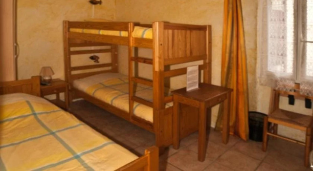 Lou Jas, Rezerwuj Hotel Soleilhas 