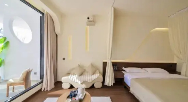 Семейный люкс с балконом и с видом на море Dali see seaside Guest House (Erhai S Bay Ecological Corridor Shop)