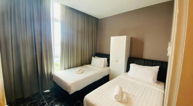 Апартаменты Stirling Suites Hotel &  Serviced Apartment