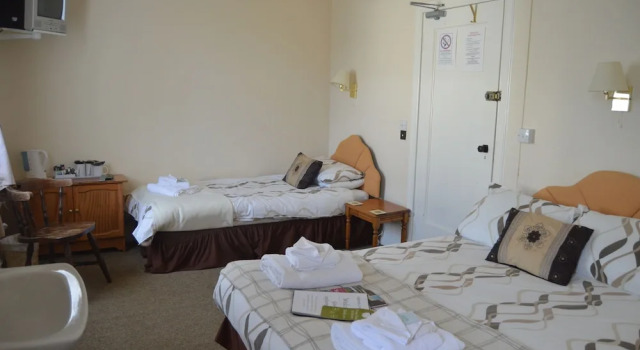 Трёхместный семейный номер Standard Belgrave Arms Hotel