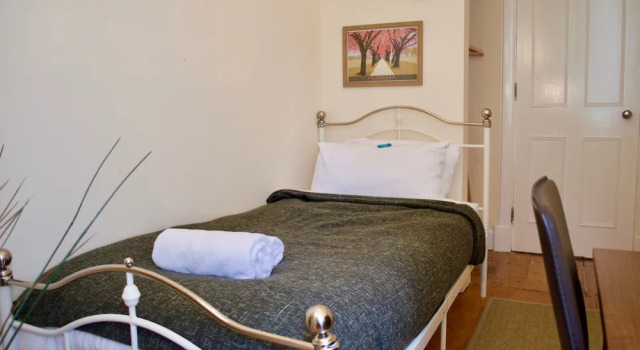 2 Bedroom In Old Town, Забронировать Апартаменты/квартира Апартаменты Эдинбурга, рядом с St George's West Church, Апартаменты/квартира
