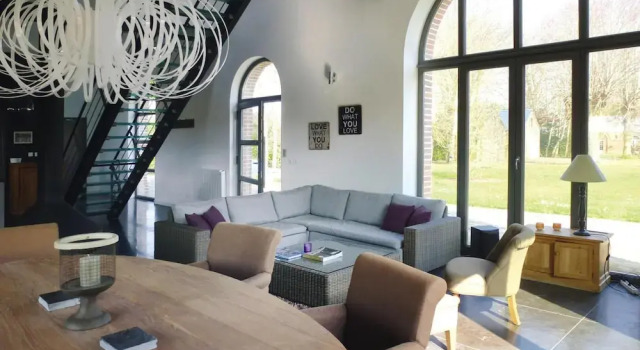Architectural Villa Near the Coast, Sainte-colombe, Book Villa Hotels in Normandy with Parking, Parking