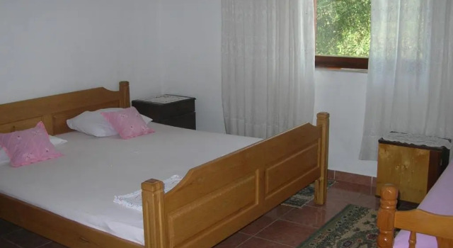 Студия Apartments Dodik