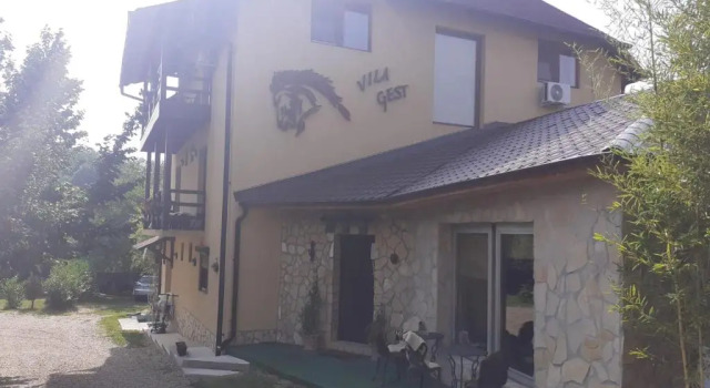 Vila Gest, Varaa Hotelli Baile Felix 