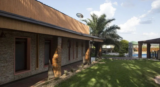 Apartamento doble familiar con balcón y con vista al terreno Inside Afrika Boutique Hotel