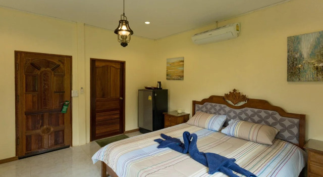 Lake Resort Korat, Varaa Lomakeskus Hotellit North-Eastern Thailand pysäköinnillä, Pysäköinti