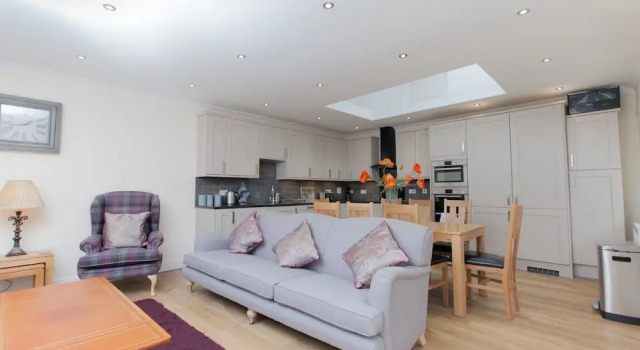 Historic Stone Built 4BR Cottage for 8 W/parking, Reserva ahora Casa o chalet Duddingston Edimburgo