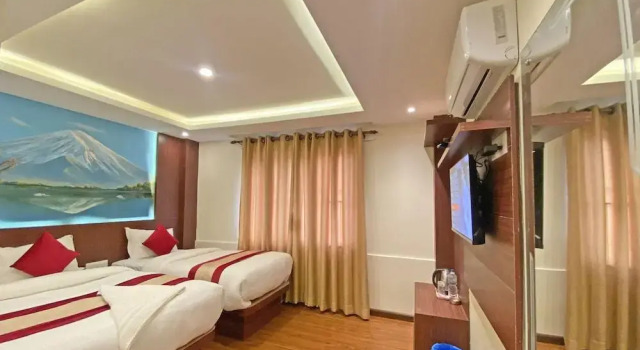 Hotel Shree Yantra by OYO Rooms
