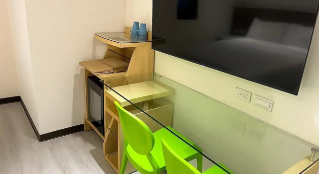 Economy Zimmer Warm House