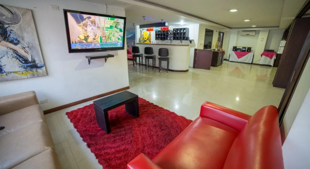 33 Conquest, Забронировать Отель Отели Медельин с бассейном, рядом с Конгресс-центр Plaza Mayor, Бассейн