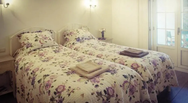 Casa de Lis, Book Hotel Serta 