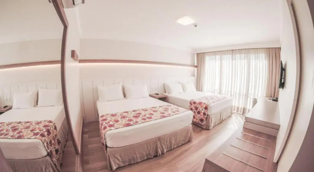 Четырёхместный номер Standard Hotel Vila Germânica