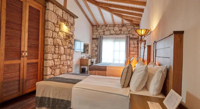 Трёхместный номер Deluxe AlaBora Hotel