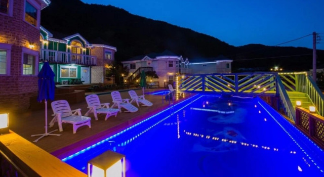 Jeongseon Provence Pension, Rezerwuj Hotel Hotele w Gangwon-Do z parkingiem, Parking