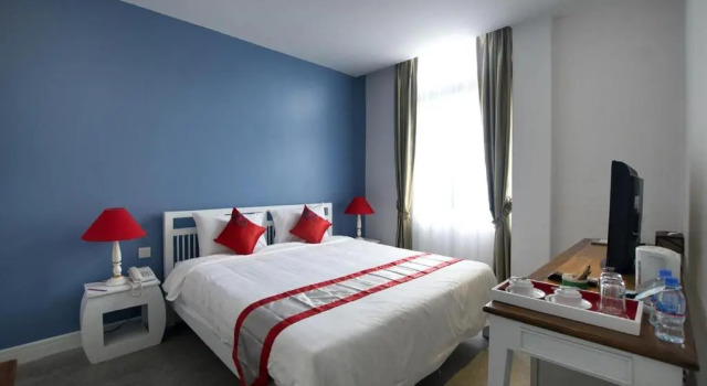 Одноместный номер Standard The Frangipani Royal Palace Hotel