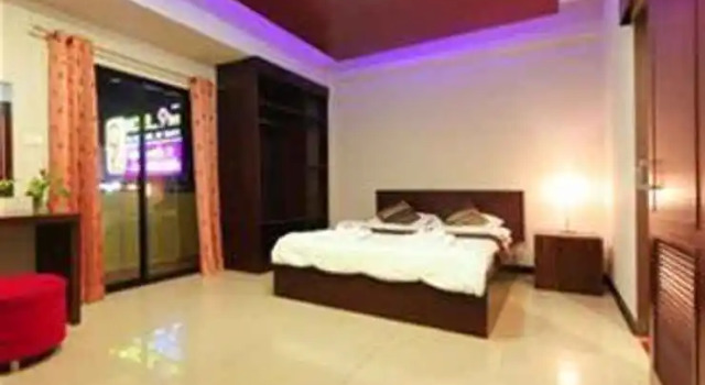 Hostel 2