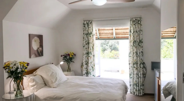 Двухместный номер Standard c 1 комнатой с балконом и с видом на горы Howards End Manor B&B