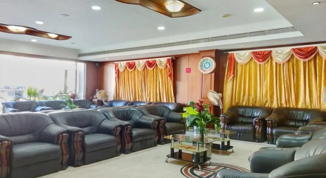 OYO 11390 Vaibhav Residency