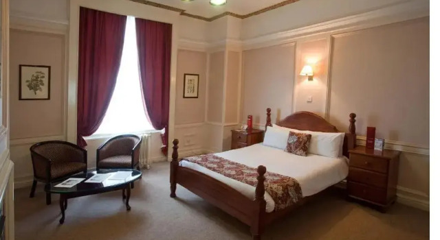 Двухместный номер Standard Adelphi Hotel