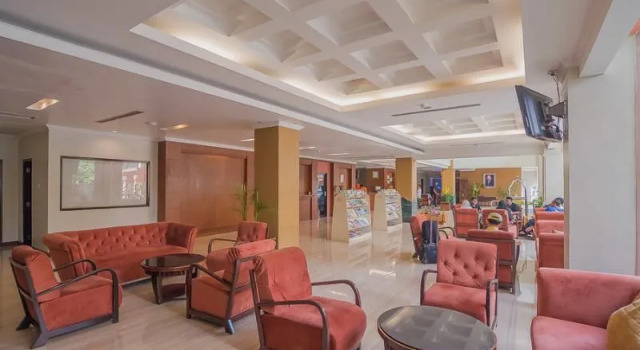 RedDoorz Premium Syariah @ Semarang City Center, Reserva ahora Hotel Hoteles de 4 estrellas en Semarang, cerca de Ciputra Mall Semarang, 4*