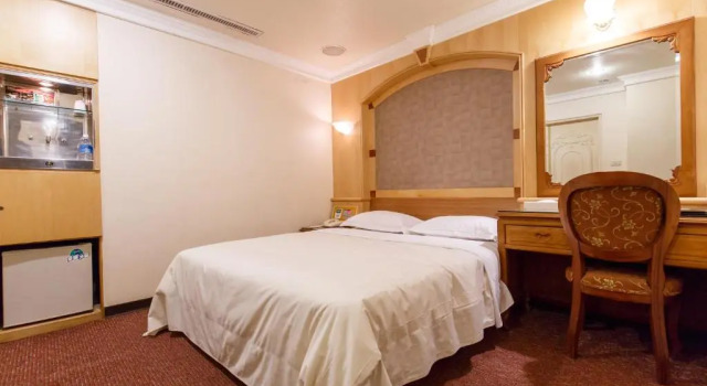 Номер Economy Champion Hotel