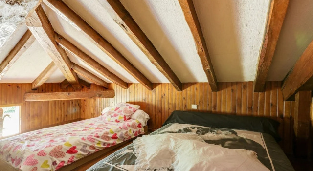 Holiday Home in Laluque with Terrace, Garden And Barbecue, Rezervați Casă de vacanță Laluque Aquitaine