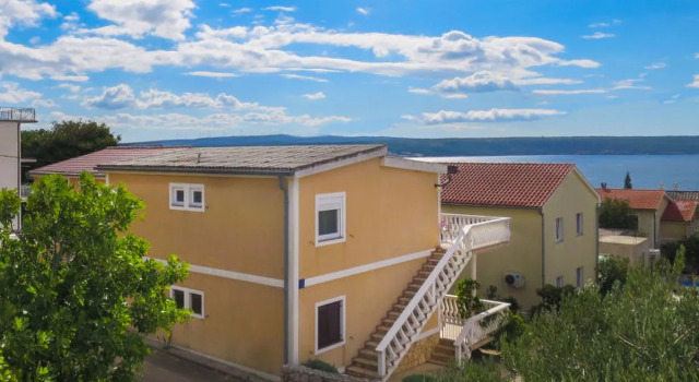 Apartment Yellow Maslenica
