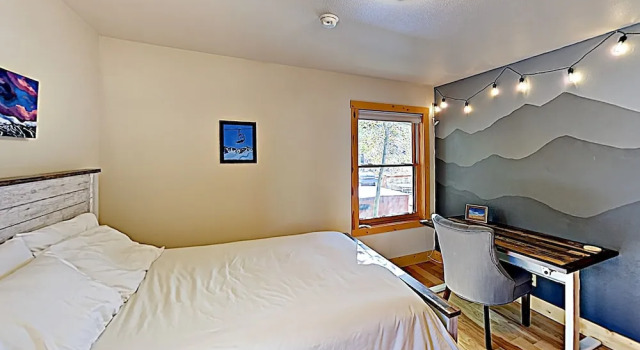 New Listing! Mountain-view Ski W/ Hot Tub 3 Bedroom Home, Rezerwuj Dom wakacyjny Hotele w Vail Ski z parkingiem, Parking