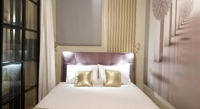 Апартаменты Luxury seafront house nearby Delphi