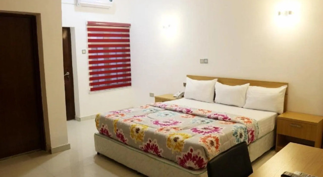 Номер Standard Roses Regency Hotel & Suites