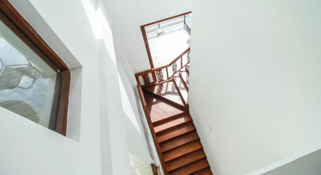Hotel Queensbury by OYO Rooms, Забронировать Отель Отели Западной провинции 3 звезды, 3*
