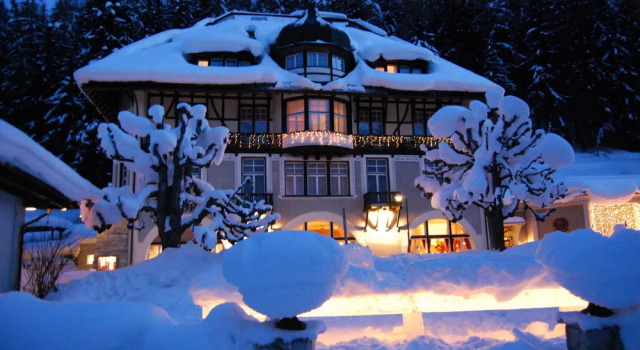 Hotel Villa Post, Book Hotel Tarasp Scuol