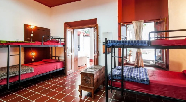 Capsule Hostel, Забронировать Хостел Отели Гватемалы с бассейном, рядом с Кафедральный собор Гватемалы, Бассейн