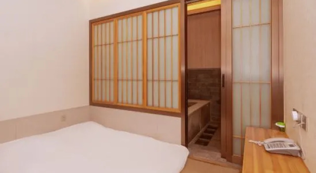 Люкс Premier Sishitang Hot Spring Cinema Hotel (Nanjing Laomendong Confucius Temple Branch)
