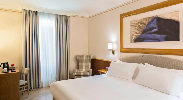 Двухместный номер Superior Renaissance Naples Hotel Mediterraneo