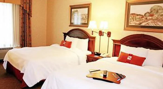 Четырёхместный номер Standard Hampton Inn Coventry-Warwick Area