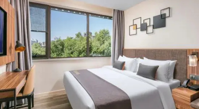 Homeinn Plus Hotel (Hangzhou West Lake Hubin Hefang Street Pedestrian Street), Забронировать Отель Отели Шанчэн 3 звезды, 3*