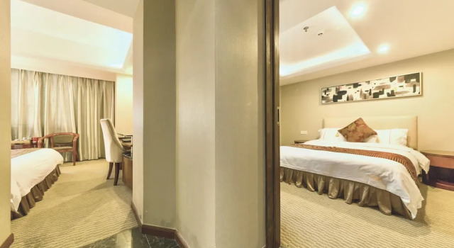 Семейный номер Standard Jinguan Holiday Hotel
