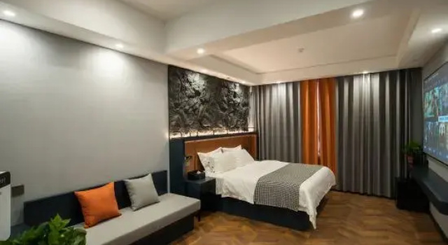 Люкс Deluxe Longmen Inn · Cold Home Film Hotel