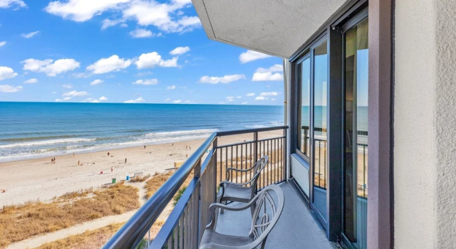 Номер Standard c 1 комнатой с балконом и рядом с пляжем Ocean-Front Condos at Patricia Grand